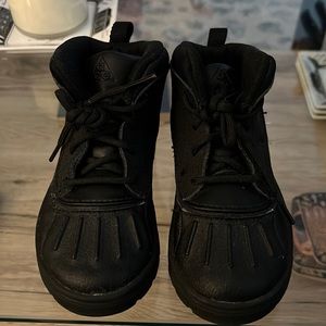 Nike Woodside 2 High ACG size 10, toddler
